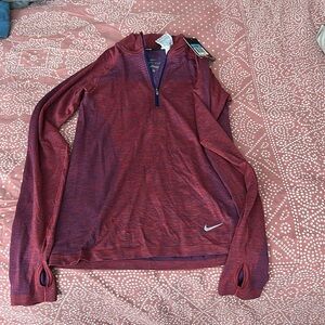 Nike women’s quarter zip